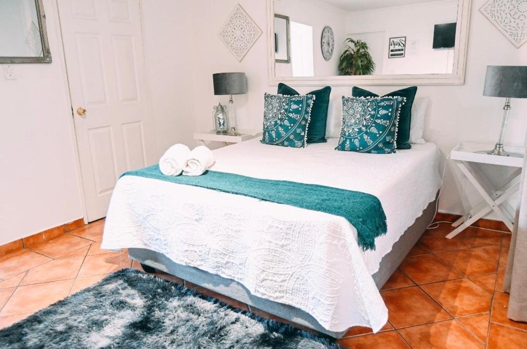Zhantique Guest House 1- Unit 5 Boksburg Buitenkant foto