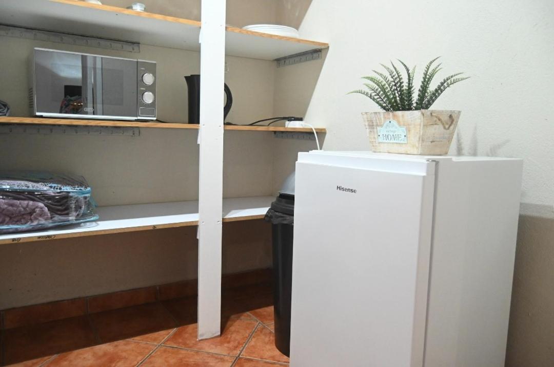 Zhantique Guest House 1- Unit 5 Boksburg Buitenkant foto