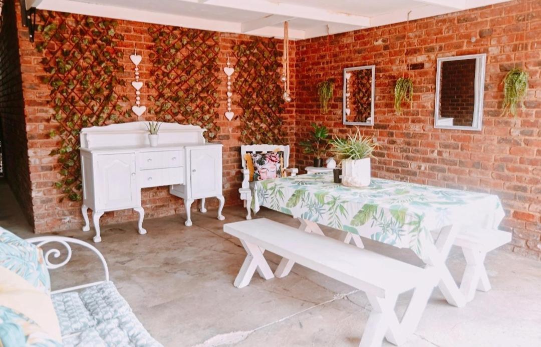Zhantique Guest House 1- Unit 5 Boksburg Buitenkant foto