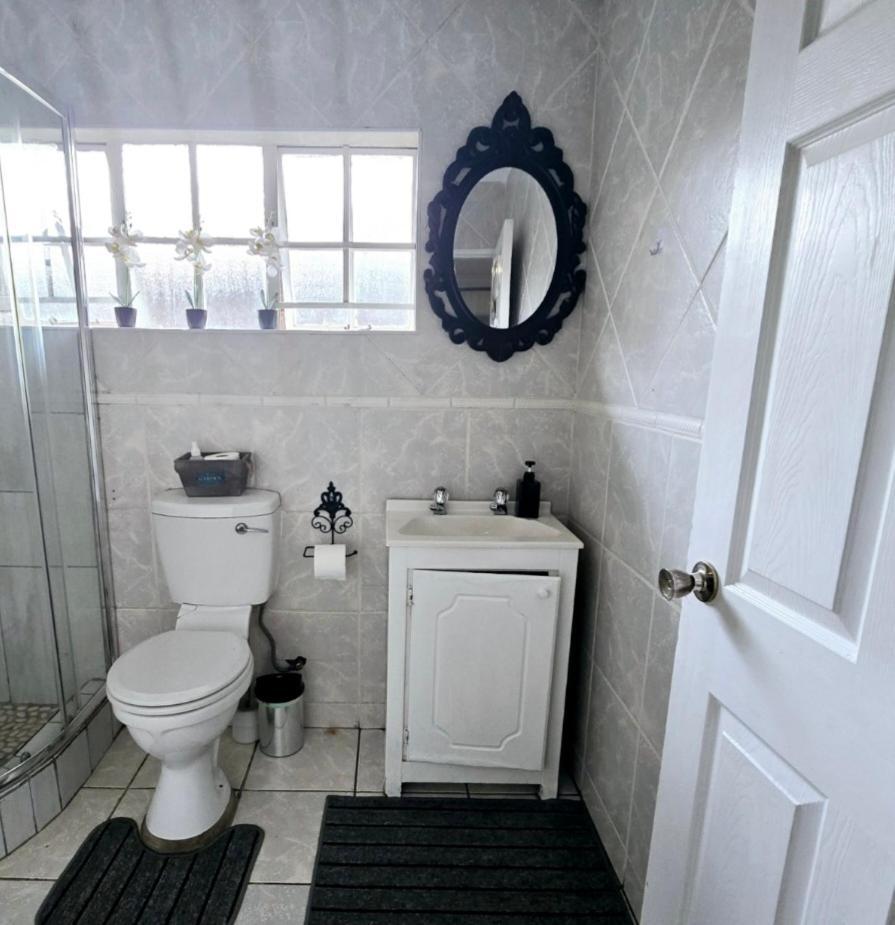 Zhantique Guest House 1- Unit 5 Boksburg Buitenkant foto